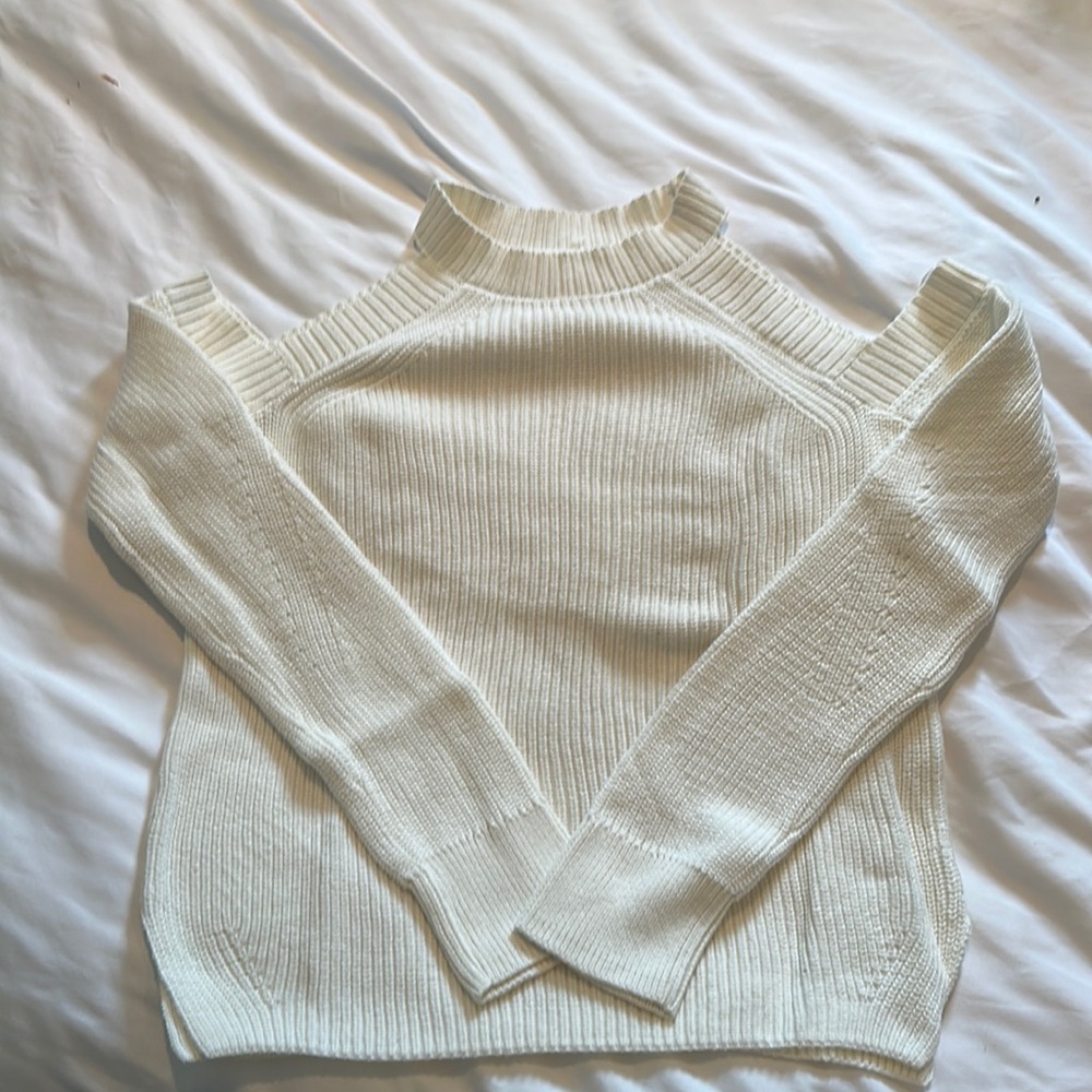 Never worn Rag and Bone sweater size small 100% cotton.